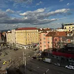 Central Plaza Hotel