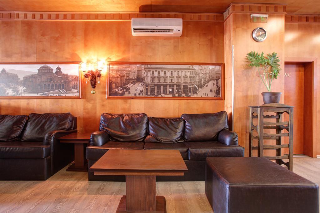 Plaza Hotel 3*
